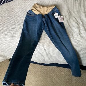 Never worn, NWT *Jessica Simpson Maternity Jeans* size medium